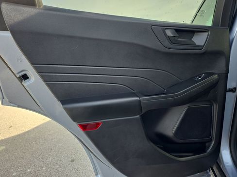 Used 2022 Ford Escape SE w/ Cold Weather Package image 28