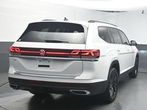 Used 2024 Volkswagen Atlas SE FWD image 7