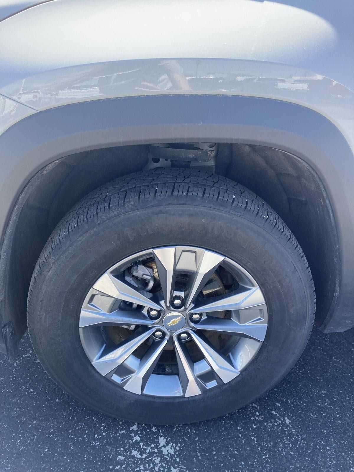 Used 2025 Chevrolet Equinox LT AWD/4WD image 10