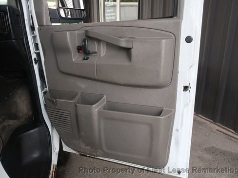 Used 2018 Chevrolet Express 3500 LT w/ LT Preferred Equipment Group RWD image 20