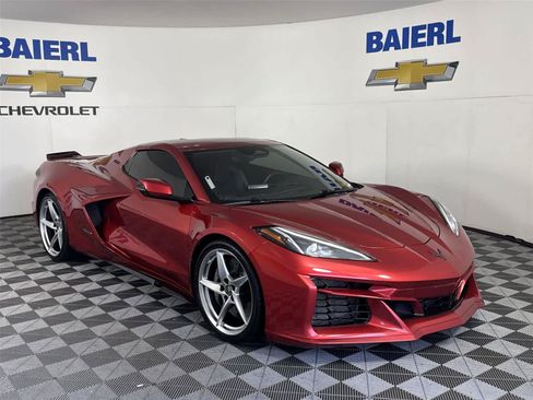 Used 2025 Chevrolet Corvette E-Ray AWD/4WD image 7