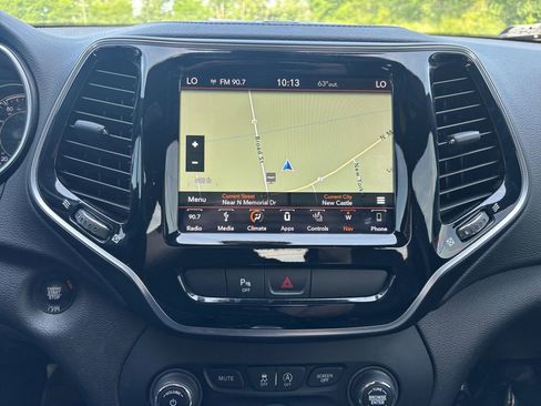 Used 2019 Jeep Cherokee High Altitude AWD/4WD image 26
