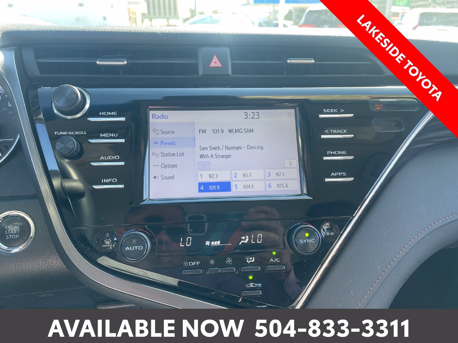Certified 2018 Toyota Camry XLE FWD image 33