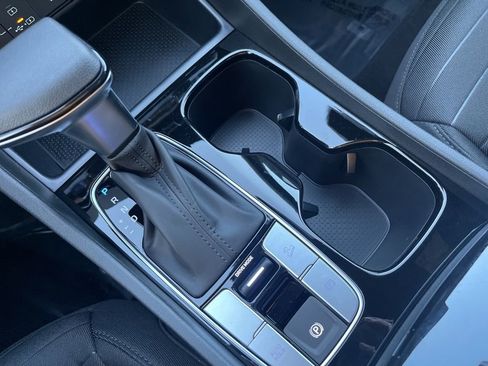 Used 2025 Hyundai Santa Cruz SE image 23