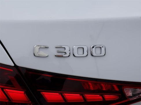 Used 2025 Mercedes-Benz C 300 4MATIC Sedan image 8