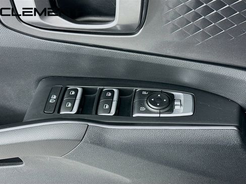 Used 2023 Kia Sorento LX FWD image 24