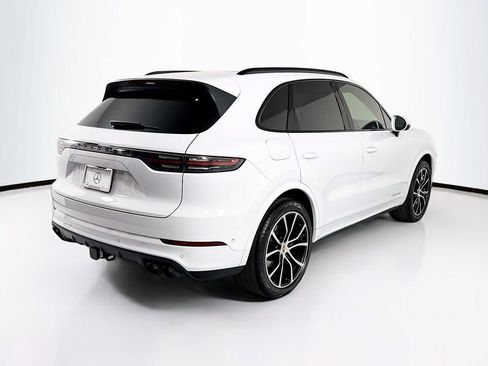 Used 2022 Porsche Cayenne AWD/4WD image 5