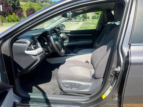 Used 2020 Toyota Camry LE w/ Fleet Convenience Package FWD image 25