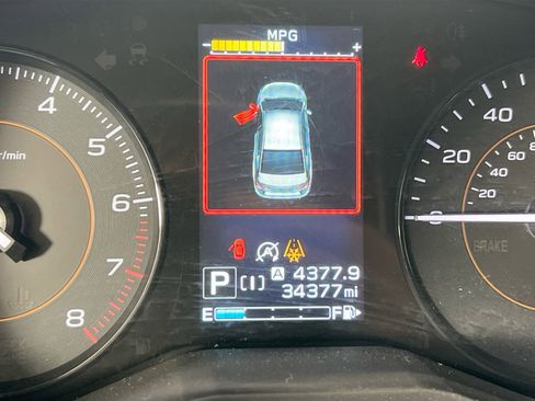 Used 2023 Subaru Crosstrek 2.0i Premium image 12