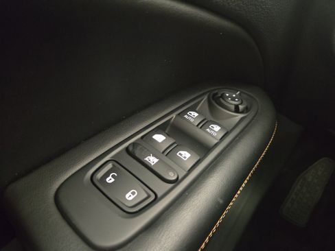 Used 2019 Jeep Compass Sport image 24