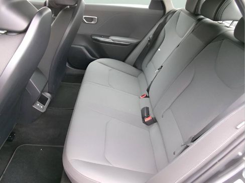 Used 2025 Kia K4 FWD image 10