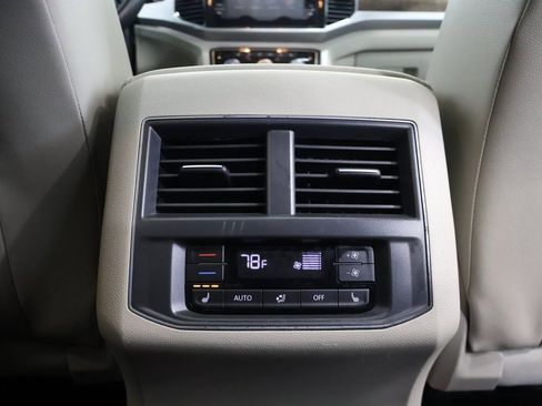 Used 2019 Volkswagen Atlas SEL Premium image 25