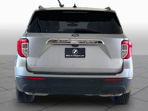 Used 2022 Ford Explorer XLT RWD image 7