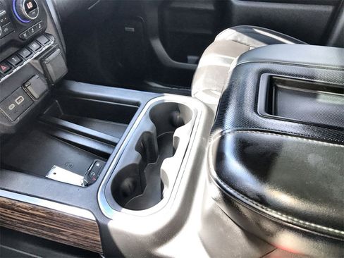 Used 2021 Chevrolet Silverado 3500 High Country image 20