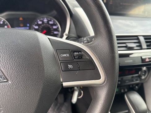 Used 2020 Mitsubishi Eclipse Cross LE image 24