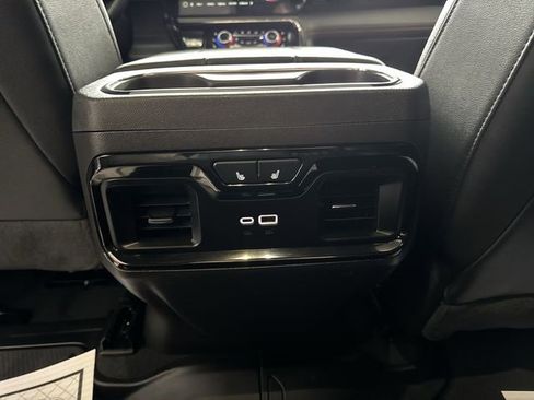 Used 2024 GMC Sierra 1500 AT4 w/ Technology Package image 22