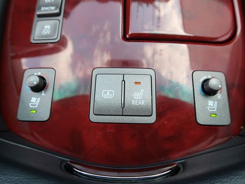 Used 2008 Lexus LS 460 image 23