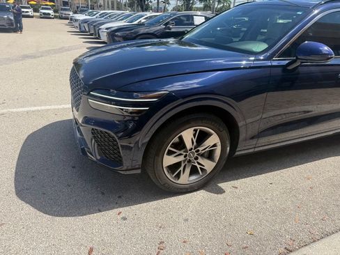 Used 2022 Genesis GV70 3.5T Sport w/ Sport Advanced Package AWD/4WD image 6