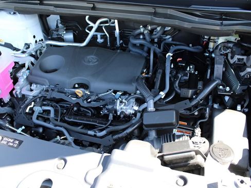 Used 2026 Toyota Sienna LE FWD image 22