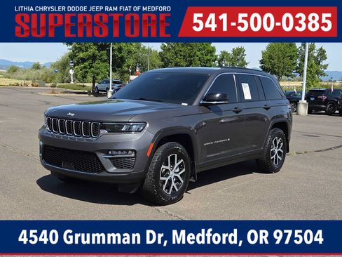 Used 2025 Jeep Grand Cherokee Limited w/ Trailer Tow Package AWD/4WD image 1