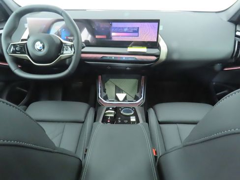 Used 2025 BMW X3 xDrive30i w/ Premium Package image 12