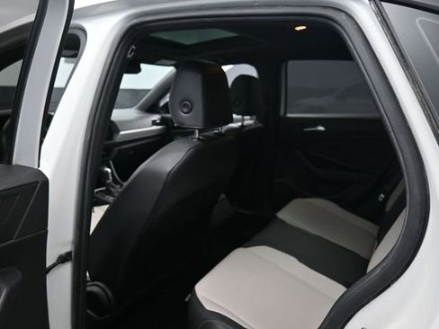 Used 2019 Volkswagen Jetta R-Line image 12