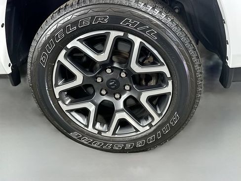 Used 2025 RAM 1500 Laramie w/ Sport Appearance Package AWD/4WD image 31