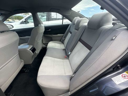 Used 2013 Toyota Camry L image 22