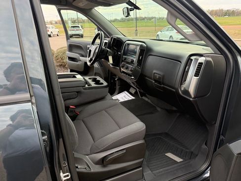 Used 2018 Chevrolet Silverado 1500 LT w/ All Star Edition image 35