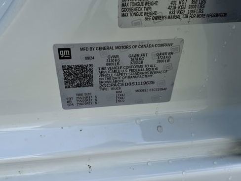 Used 2025 Chevrolet Silverado 1500 LT image 32