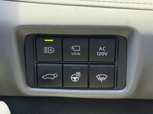 Used 2021 Toyota Highlander Platinum AWD/4WD image 23
