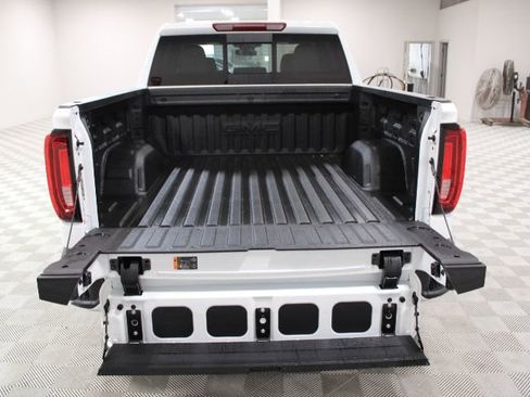 New 2026 GMC Sierra 1500 SLT w/ SLT Premium Plus Package image 15