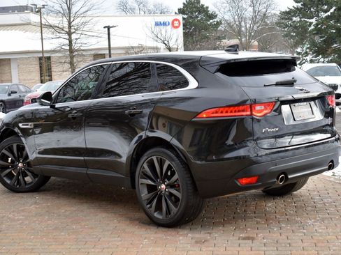 Used 2019 Jaguar F-PACE Prestige image 8