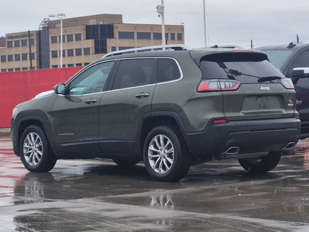 Used 2021 Jeep Cherokee Latitude Lux FWD image 4