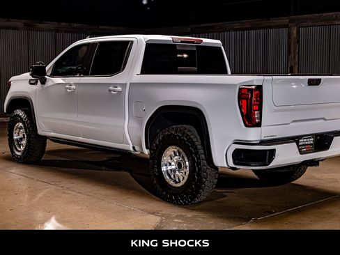 Used 2025 GMC Sierra 1500 Elevation w/ Preferred Package image 6