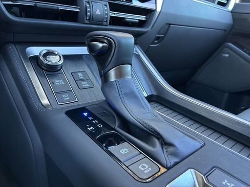 Used 2024 Lexus GX 550 image 30