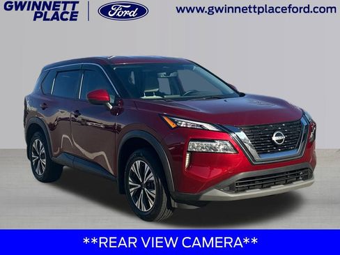 Used 2022 Nissan Rogue SV image 3