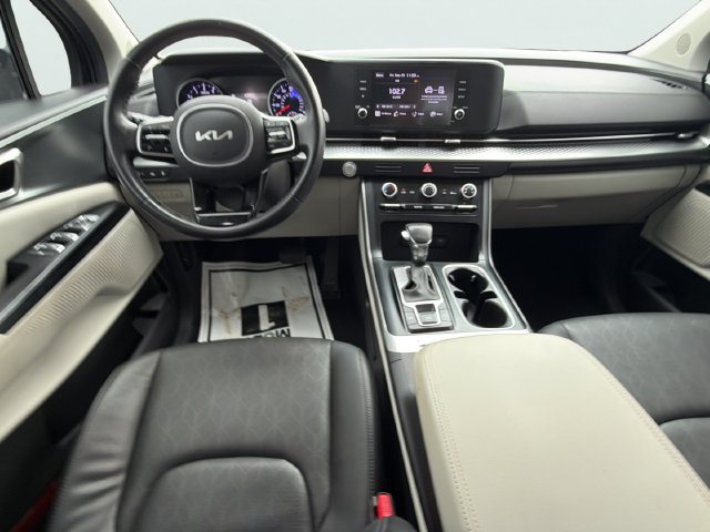 Used 2024 Kia Carnival LX FWD image 15
