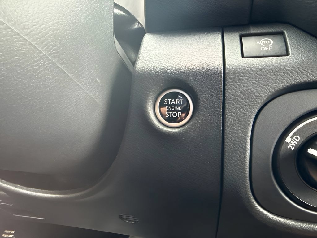 Used 2025 Nissan Frontier PRO-4X AWD/4WD image 20