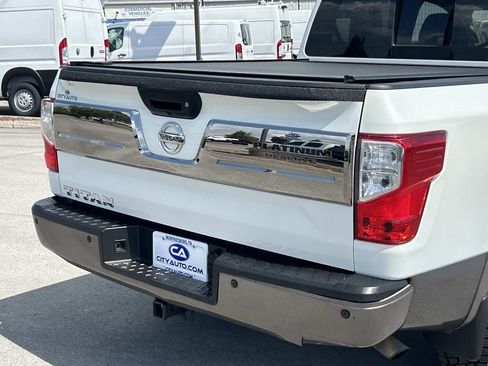 Used 2017 Nissan Titan Platinum Reserve RWD image 13