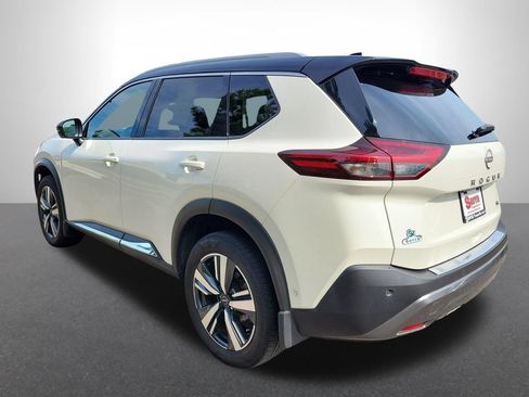 Used 2023 Nissan Rogue SL w/ SL Premium Package FWD image 3