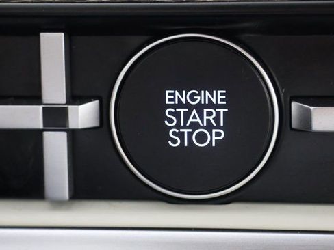 Used 2024 Hyundai Santa Fe Limited image 17