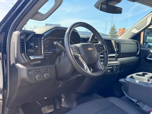 Used 2025 Chevrolet Silverado 2500 LT w/ Convenience Package AWD/4WD image 13