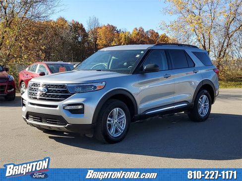 Used 2023 Ford Explorer XLT w/ Equipment Group 202A image 2