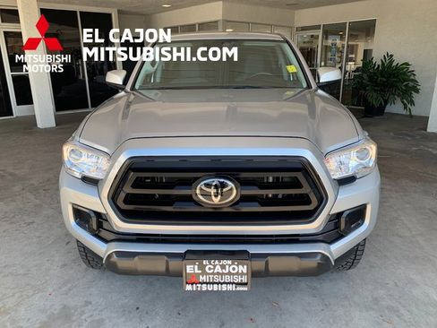 Used 2022 Toyota Tacoma SR image 9