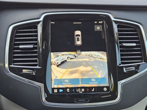 Certified 2025 Volvo XC90 B6 Plus w/ Protection Package Premier image 22