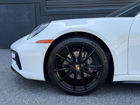 Certified 2022 Porsche 911 Carrera 4 image 14