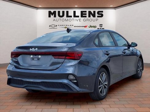 Used 2023 Kia Forte LXS FWD image 5
