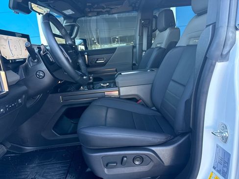 Used 2025 GMC Hummer EV 2X AWD/4WD image 10