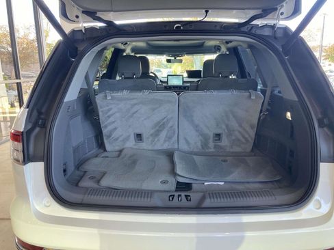 Used 2021 Lincoln Aviator Reserve w/ Elements Package Plus image 14